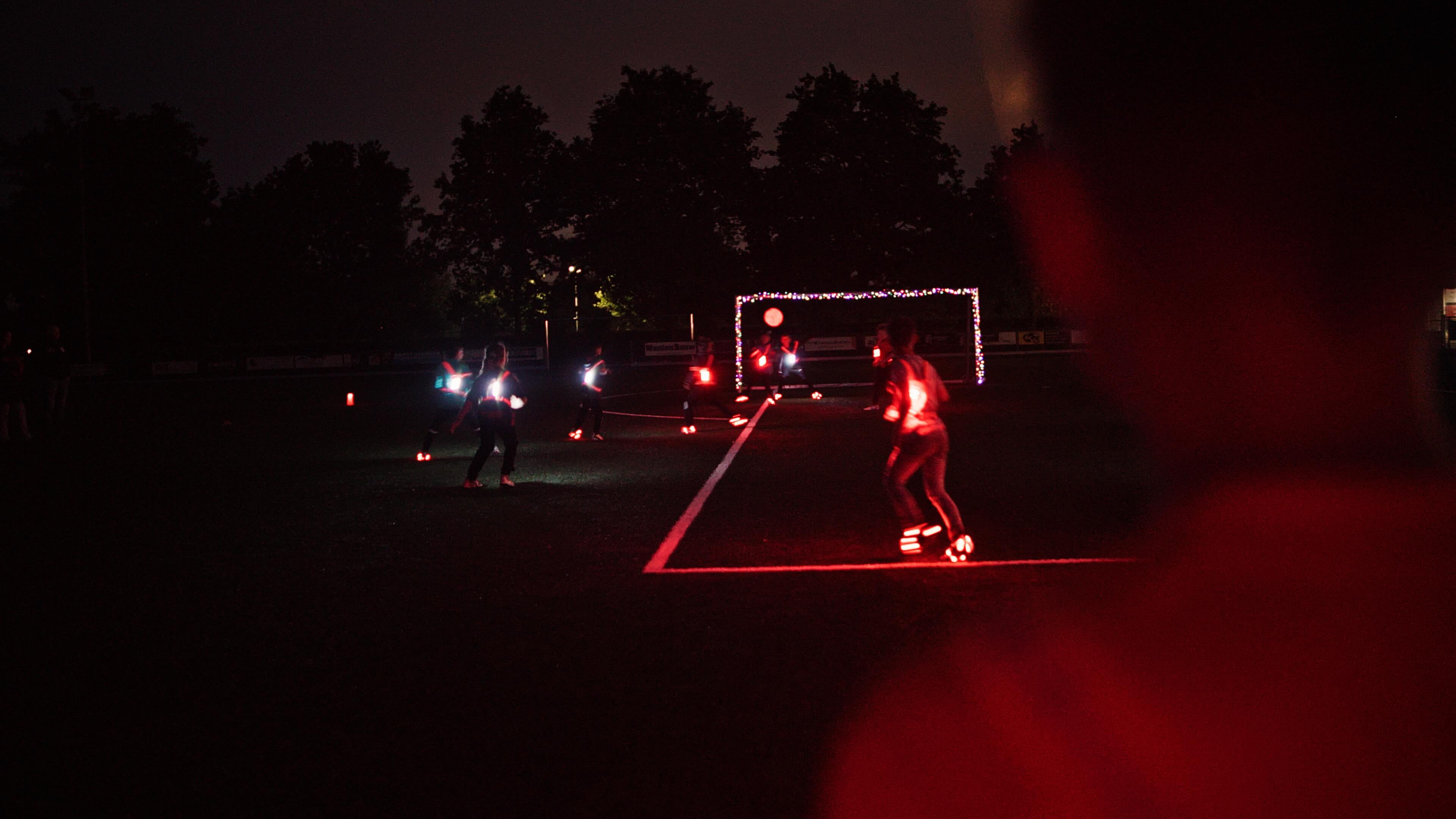 Ballon De Football Lumineux Night Kick LED-Star – Taille 5 Officielle | Illuminé Aux LEDs à L’Impact | Pour Matchs De Nuit, Fêtes